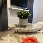 Lovely Apartment In Old Town 400M From City Center Sebilj